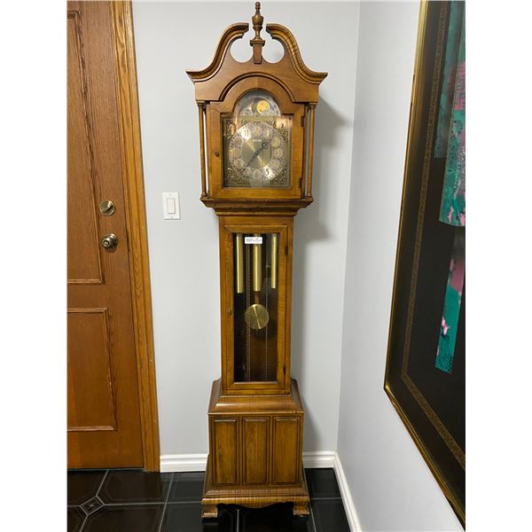 Howard Miller Antique Oak Grandmother Clock 77T x 16W x 10D Beck