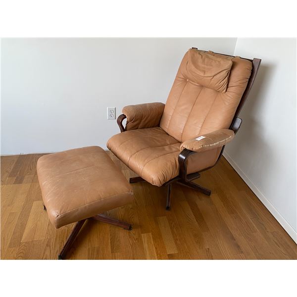 Mid Century Modern Bent Wood Recliner And Foot Stool 30W x 38T