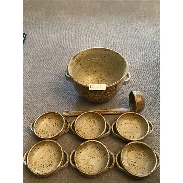 Pottery Toup Bowl & Bowls