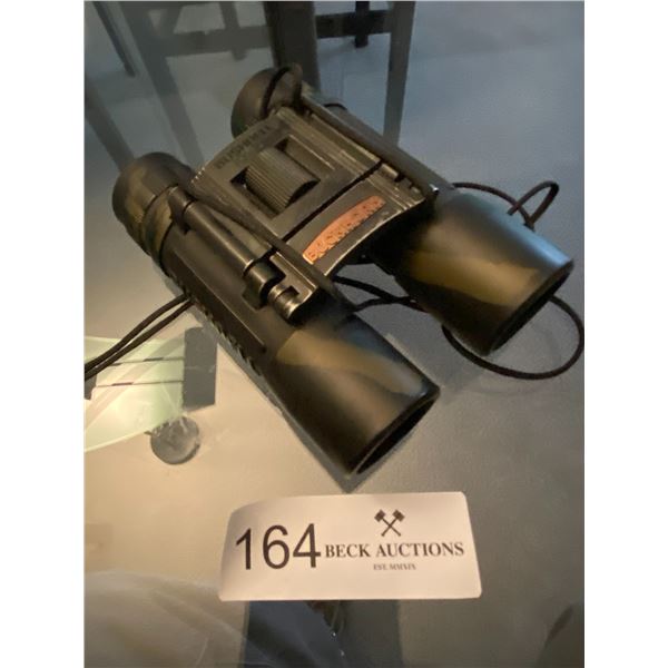 Bushnell 10 x 25 Binoculars