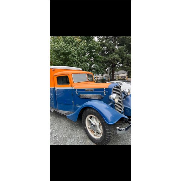 One Of A Kind 1934 Diamond T Truck, Truck Has Origional Hurcules 6 cylinder Engine, Been Stored Indo