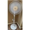 Image 1 : Hawaiian Breeze Oscillating Fan