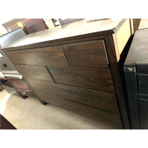 Shaker Style 9 Drawer Dresser Pine Style