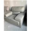 Image 2 : Almond Bauhaus Style Cream Leather Living room Chair