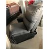 Image 1 : Sinle Grey Leather Seat no side