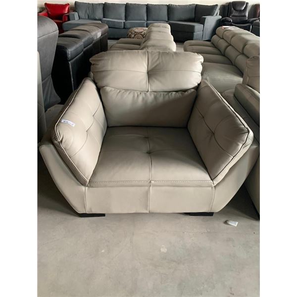 Cream Swoop Style Contemporary Leather Living room Chair