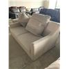 Image 2 : Cream contemporary 2 seat Loveseat upholstered