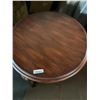 Image 3 : Round Queen Anne Style Table