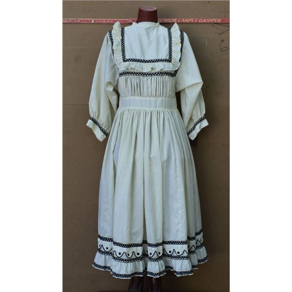 APACHE INDIAN CAMP DRESS