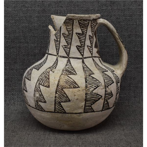 ANASAZI INDIAN POTTERY PITCHER