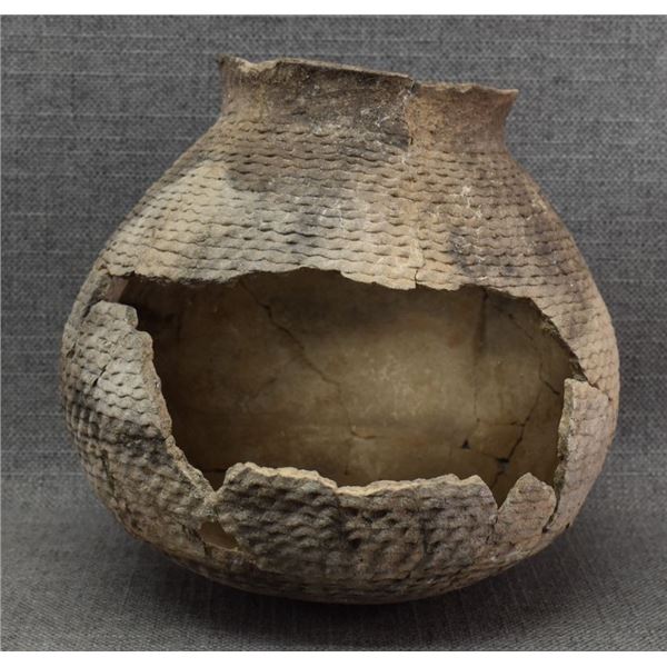 MIMBRES POTTERY COOKING JAR
