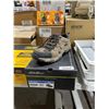 Image 2 : Eddie Bauer Hiking Shoes Colour: Brown/Orange Size: 9 US Men's