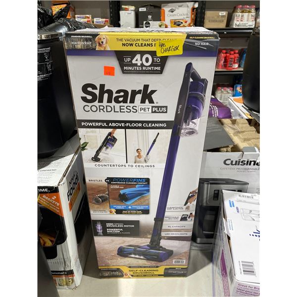 SHARK Cordless Pet Plus Vacuum - with Charger