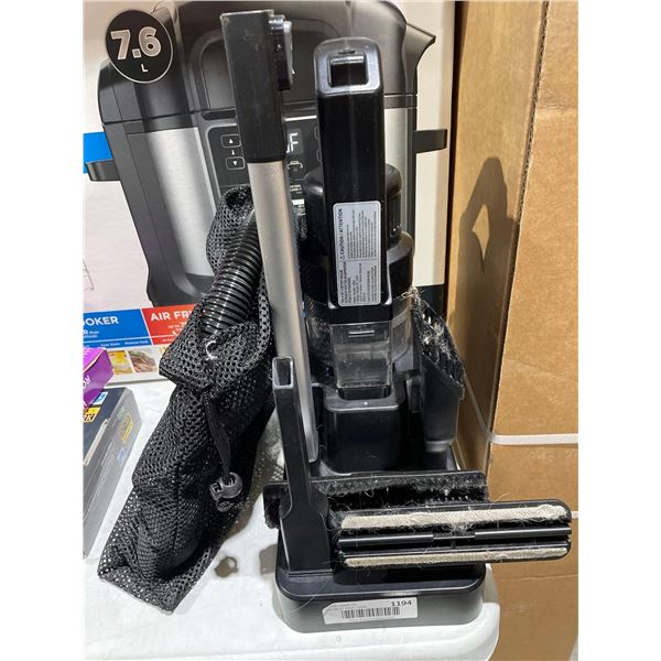 AutoReady Vacuum Cleaner with Accessories - OUT OF BOX
