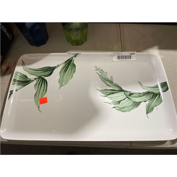 Trudeau Serving Platter 16" x 9" 1/4