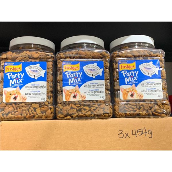Friskies Party Mix Ocean White Fish Treats 3 x 454g
