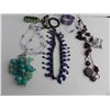 Image 1 : BAG OF COSTUME JEWELLERY LOT 3