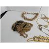 Image 2 : BAG OF COSTUME JEWELLERY LOT 7