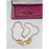 Image 2 : BEAUTIFUL FAUX PEARL NECKLACE AND EARRING SET
