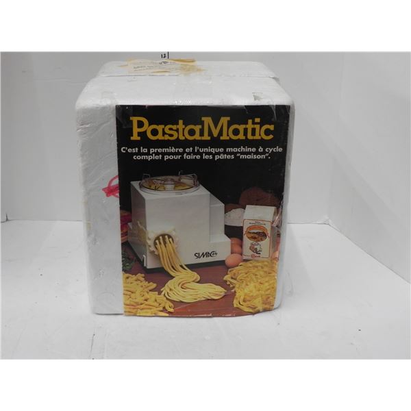 NEW IN BOX VINTAGE 1981 PASTAMATIC MACHINE