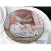 Image 4 : LOT OF 2 NEW KATHY LAWRENCE COLLECTOR PLATES WITH COA