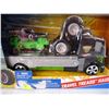 Image 2 : Hot Wheels Travel Treads Hauler-(NIB)