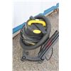 Image 4 : ** Stanley 2.8 HP Shop Vac with Attachments - Running