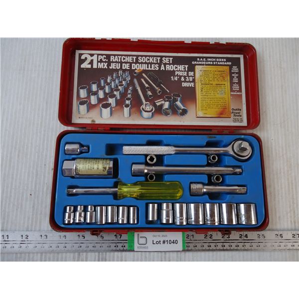 21 Piece Ratchet Socket Set