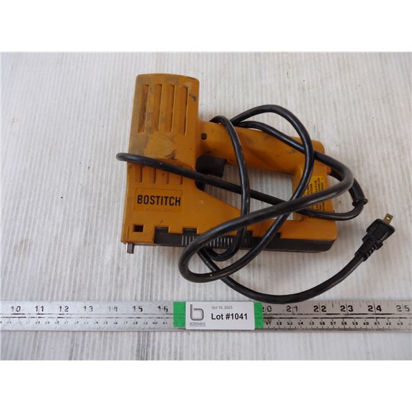 Bostitch Staple Gun-plugged it in, no power