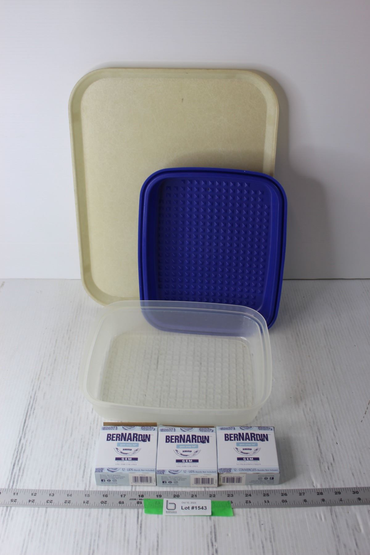 Snap Tupperware Tupperware and Snap Lids - Bodnarus Auctioneering