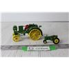 Image 1 : (2) Metal John Deere Toy Tractors