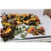 Image 1 : 2 Lg Wreaths, 1 Sm Wreath, 24 Gourds in Plastic (new)