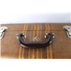 Image 3 : Vintage Travelgard Suitcase