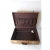 Image 5 : Vintage Travelgard Suitcase