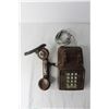 Image 4 : Vintage Phone Lamp