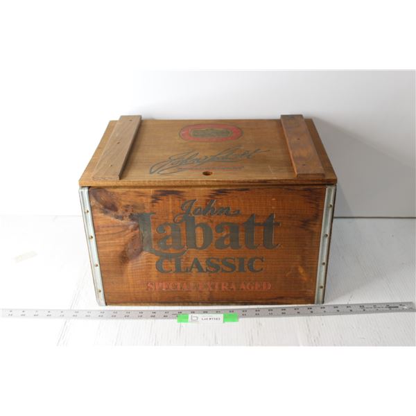 Limited Edition Collectible John Labatt Classic Wooden Box with Contents