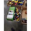 Image 8 : 4 TRAYS OF DIE CAST AND TOY VEHICLES