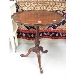 Ball and Claw foot Chippendale Style 1920 American Table