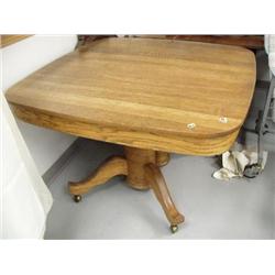 Quarter Sawn Oak Table 44" x 45" split Pedestal