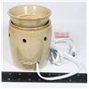 Image 1 : SCENTSY RETIRED OWLET PREMIUM WARMER