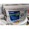 Image 2 : MAPEI ULTRAMASTIC ECO - HIGH-PERFORMANCE FLOOR & WALL TILE ADHESIVE 1-GAL PAIL X 7