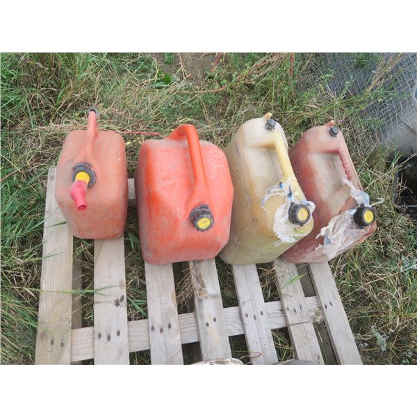 4 jerry cans
