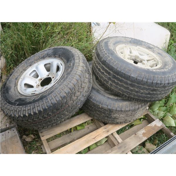 3x 6-bolt rims and tires - 31x10.50R15LT, 2x BF Goodrich, 1x Dunlop