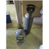 Image 1 : acetylene tank and welding mask