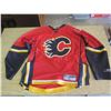 Image 1 : XL Calgary Flames jersey - red