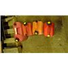 Image 2 : 4 – gas cans