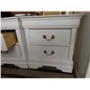 Image 6 : White dresser and matching night stands BEAUTIFUL SET