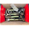 Image 2 : 272: Box of CAT bolts and chain offset links