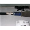 Image 3 : 291: Blue Point mini air vacuum & Blue Point windshield knife