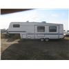 Image 2 : 1993 Golden Falcon 30ft 5th wheel camper - VIN: 2GRFW29T4R5940661 SK plated